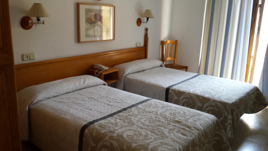 Hostal Centro Toledo Luaran gambar