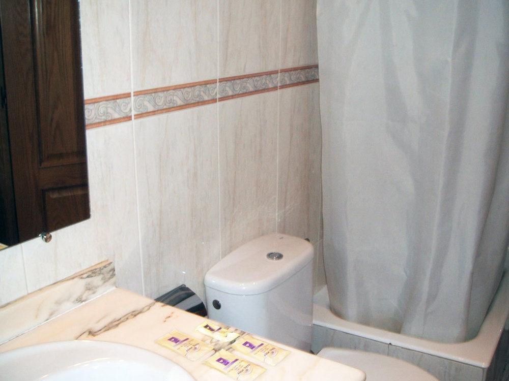 Hostal Centro Toledo Luaran gambar