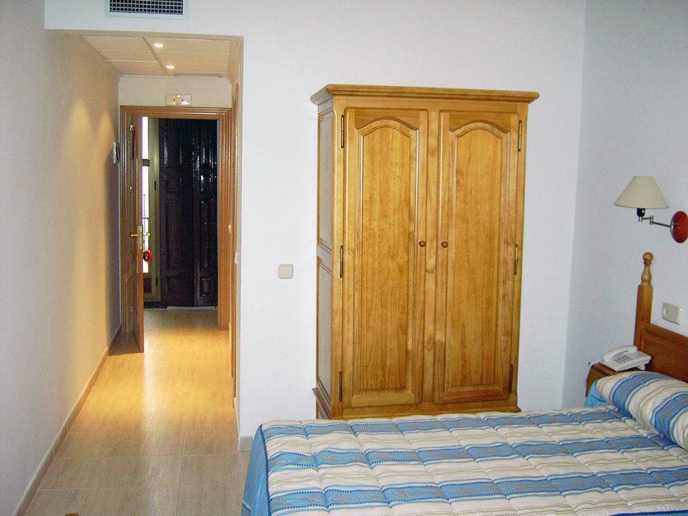 Hostal Centro Toledo Luaran gambar